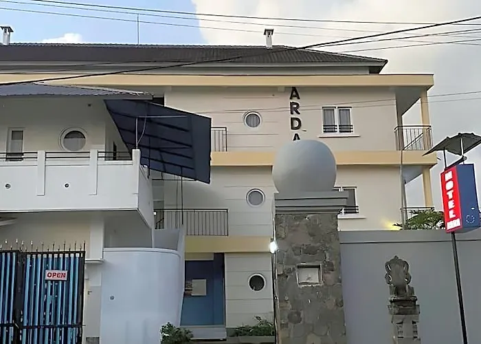 Arda Bali 4*